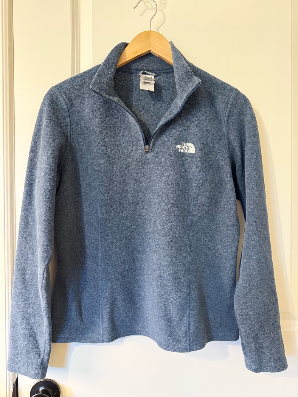 The North Face TKA100 Women's Slate Blue Quarter-Zip Fleece Pullover